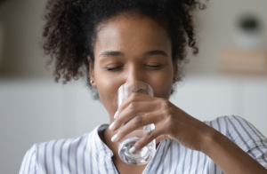 Hydration for curly hair - Why drinking water is essential for curl health